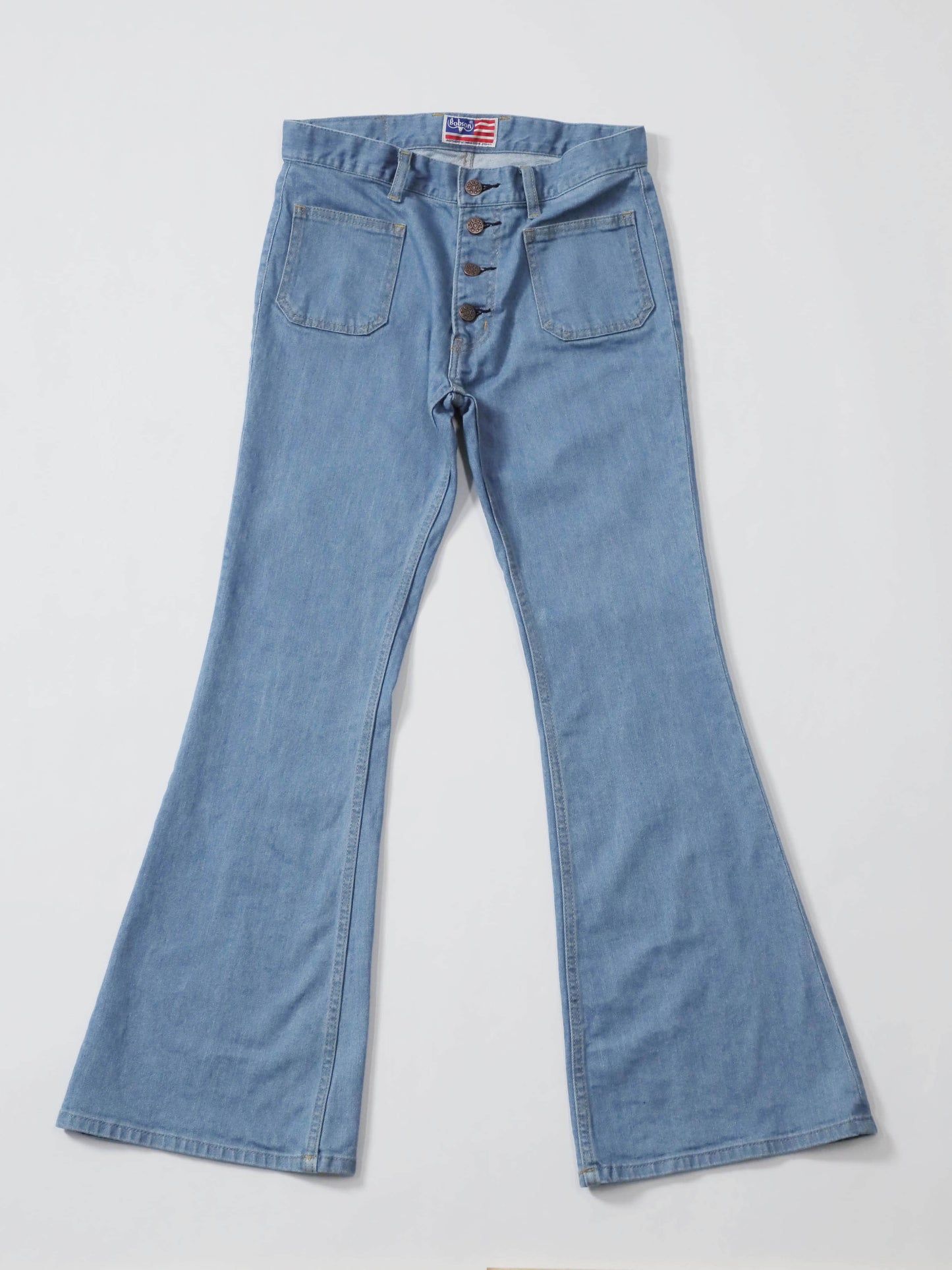 BOBSON | ボブソン | 岡山デニム | ストレッチジーンズ | ジーンズコーデ | カラーバリエーション | 高品質 | ブーツカット | ユニセックス | メンズベルボトム | パンタロン | 1980年代ファッション | 1970年代ファッション | オシャレ上級者 | 足長効果 | ベルボトムジーンズ | ビンテージ加工 | ヴィンテージ加工 | フレアパンツ | バギー | 550型 | レトロハイブイリーチ | 70s bell bottom