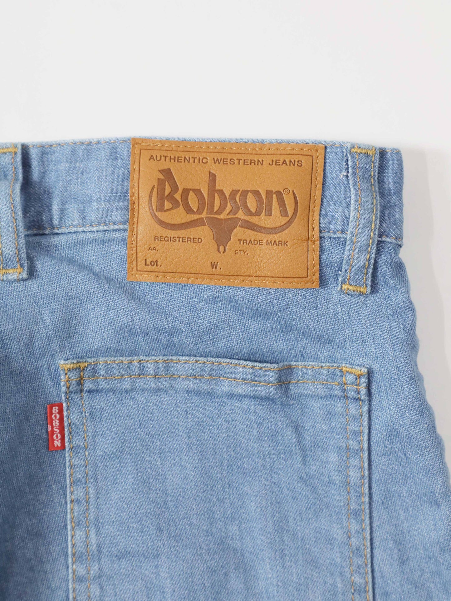 BOBSON | ボブソン | 岡山デニム | ストレッチジーンズ | ジーンズコーデ | カラーバリエーション | 高品質 | ブーツカット | ユニセックス | メンズベルボトム | パンタロン | 1980年代ファッション | 1970年代ファッション | オシャレ上級者 | 足長効果 | ベルボトムジーンズ | ビンテージ加工 | ヴィンテージ加工 | フレアパンツ | バギー | 550型 | レトロハイブイリーチ