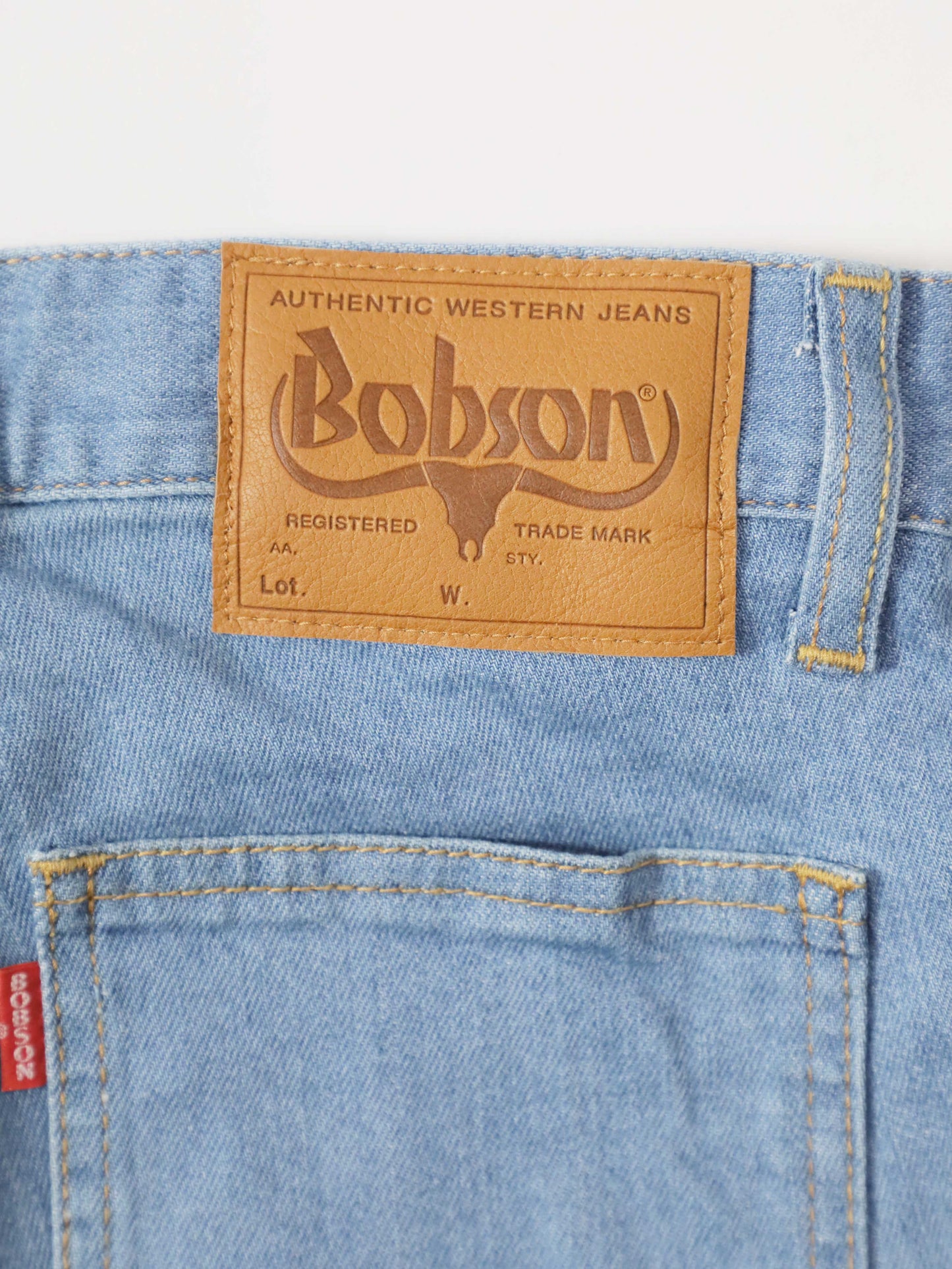 BOBSON | ボブソン | 岡山デニム | ストレッチジーンズ | ジーンズコーデ | カラーバリエーション | 高品質 | ブーツカット | ユニセックス | メンズベルボトム | パンタロン | 1980年代ファッション | 1970年代ファッション | オシャレ上級者 | 足長効果 | ベルボトムジーンズ | ビンテージ加工 | ヴィンテージ加工 | フレアパンツ | バギー | 550型 | レトロハイブイリーチ