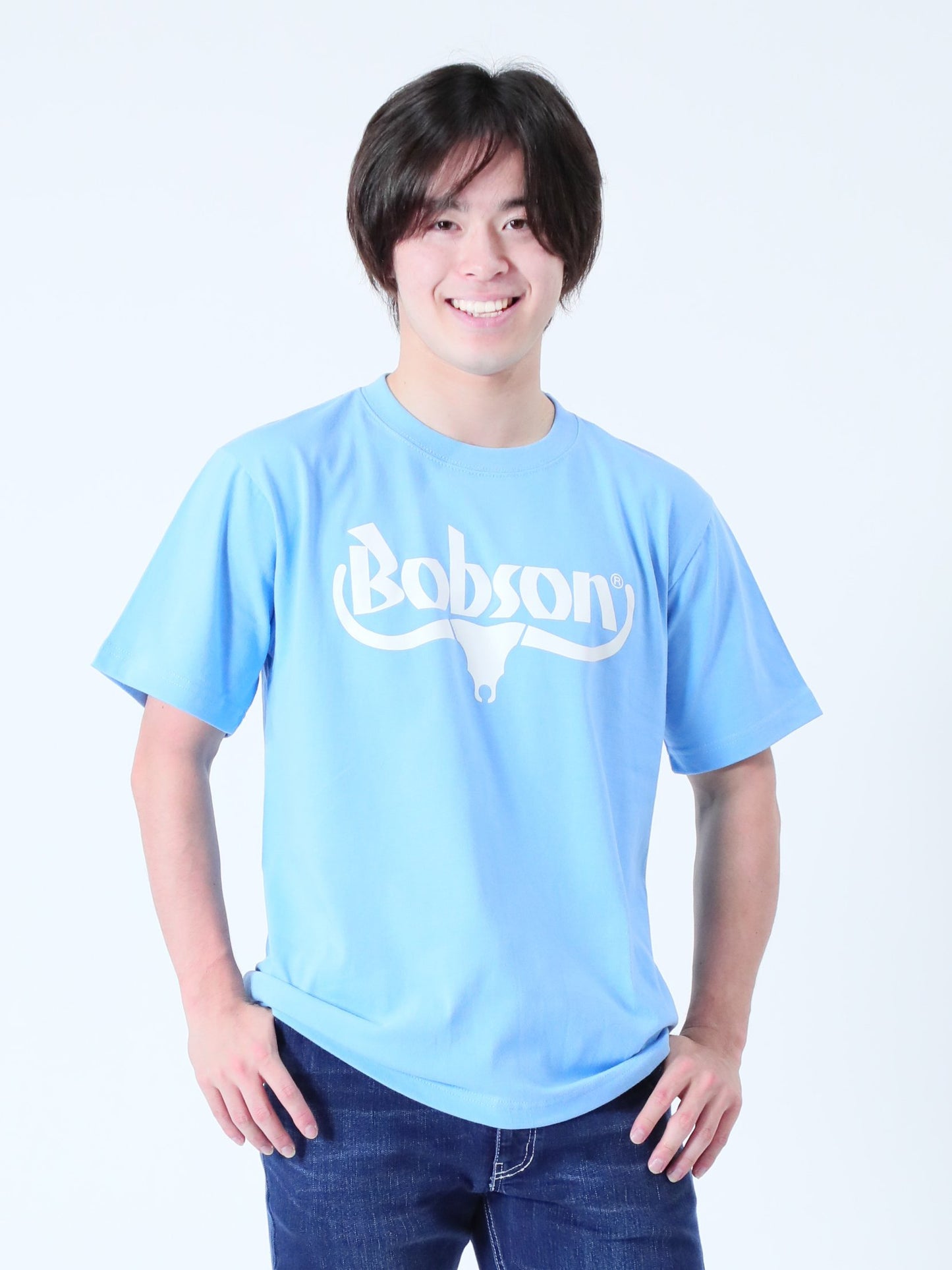 BOBSON | ボブソン | プリントTシャツ | キャトル | スポーツ | ジーンズ | メンズコーデ | カラーバリエーション | レディスコーデ | ユニセックス | サックス