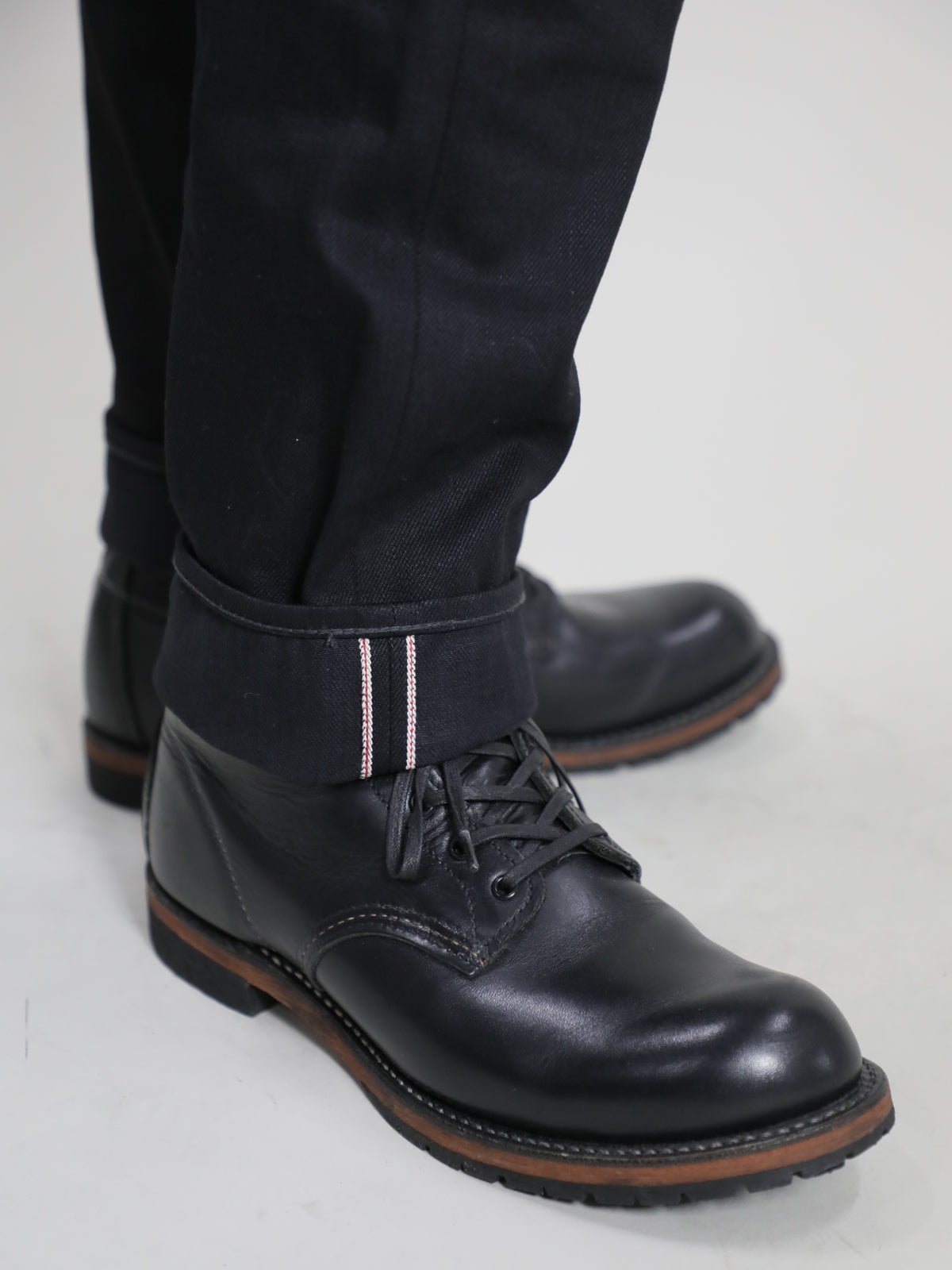 B-1969-XX-J-BK　【岡山産 縦横ブラックブラックセルビッチデニム】 ジーンズ　Straight Black Selvedge Denim