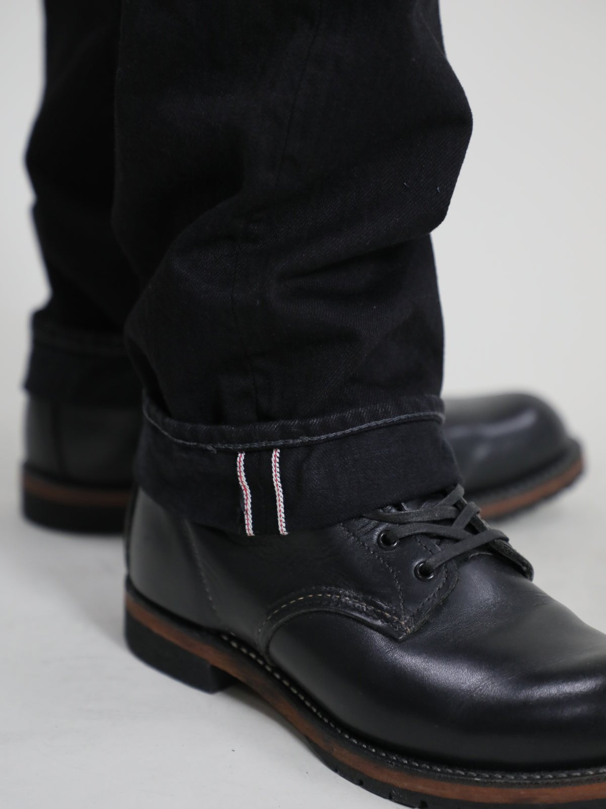 B-1969-XX-J-BK-680　【岡山産 縦横ブラックブラックセルビッチデニム】ジーンズワンウオッシュ　Straight Black Selvedge Denim  Onewash