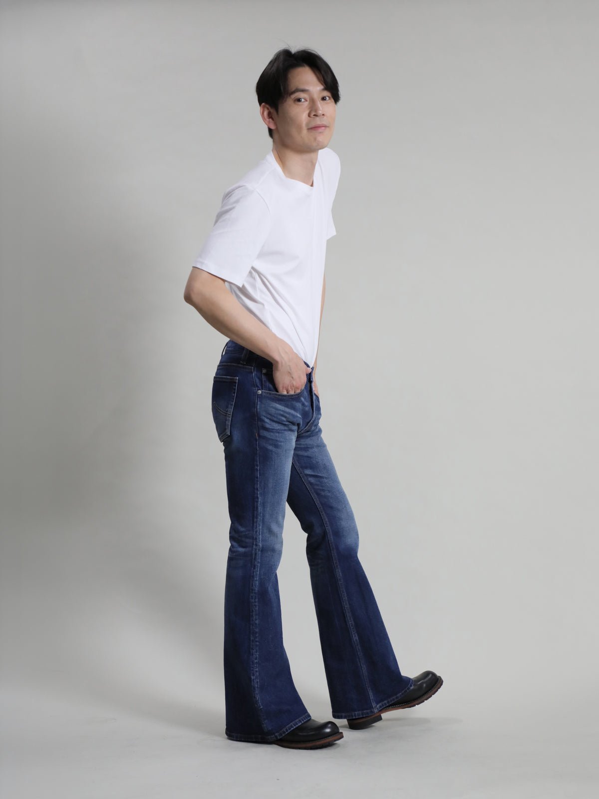 ベルボトムジーンズ　ユーズドカラー/ユニセックス　12.5oz