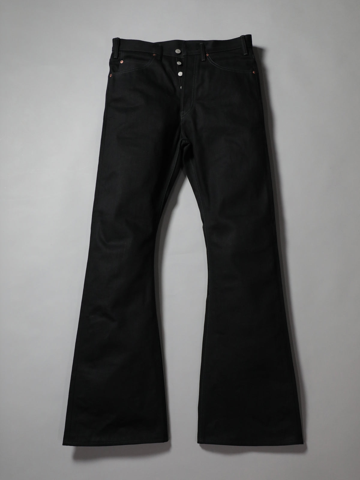 B-1969-XX-F-BK-004 【岡山産 縦横ブラックブラックセルビッチデニム】ベルボトム リジッド  BELL-BOTTOM BLACK SELVEDGE DENIM RIGID